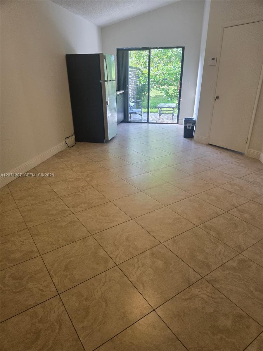 818 E Palm Run Dr, North Lauderdale, FL 33068 photo 13