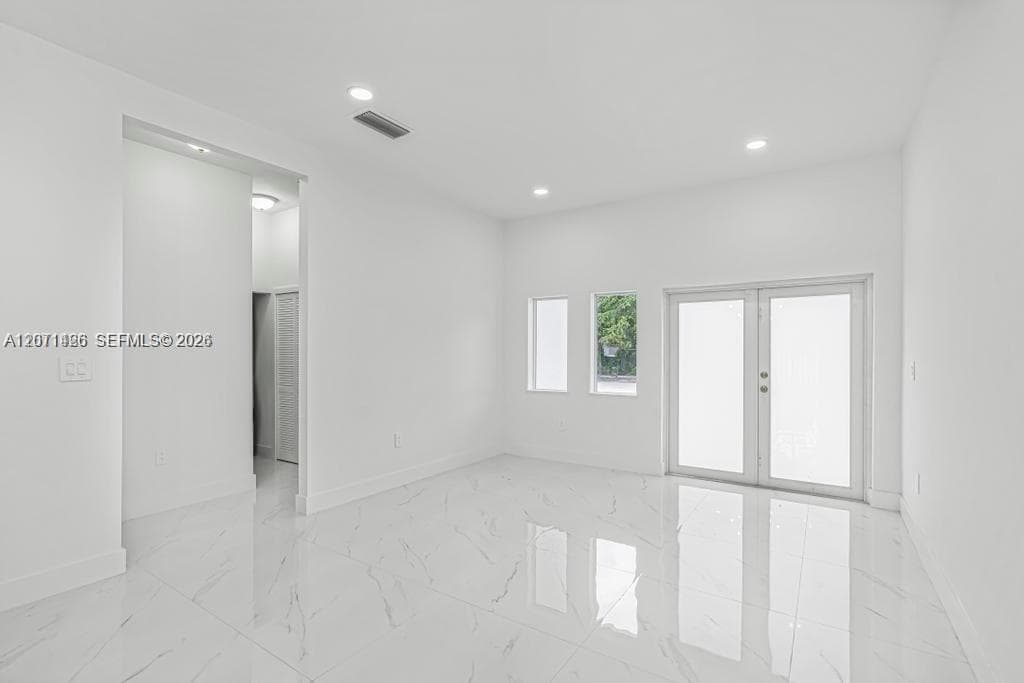 2419 NW 97th St, Miami, FL 33147 photo 6