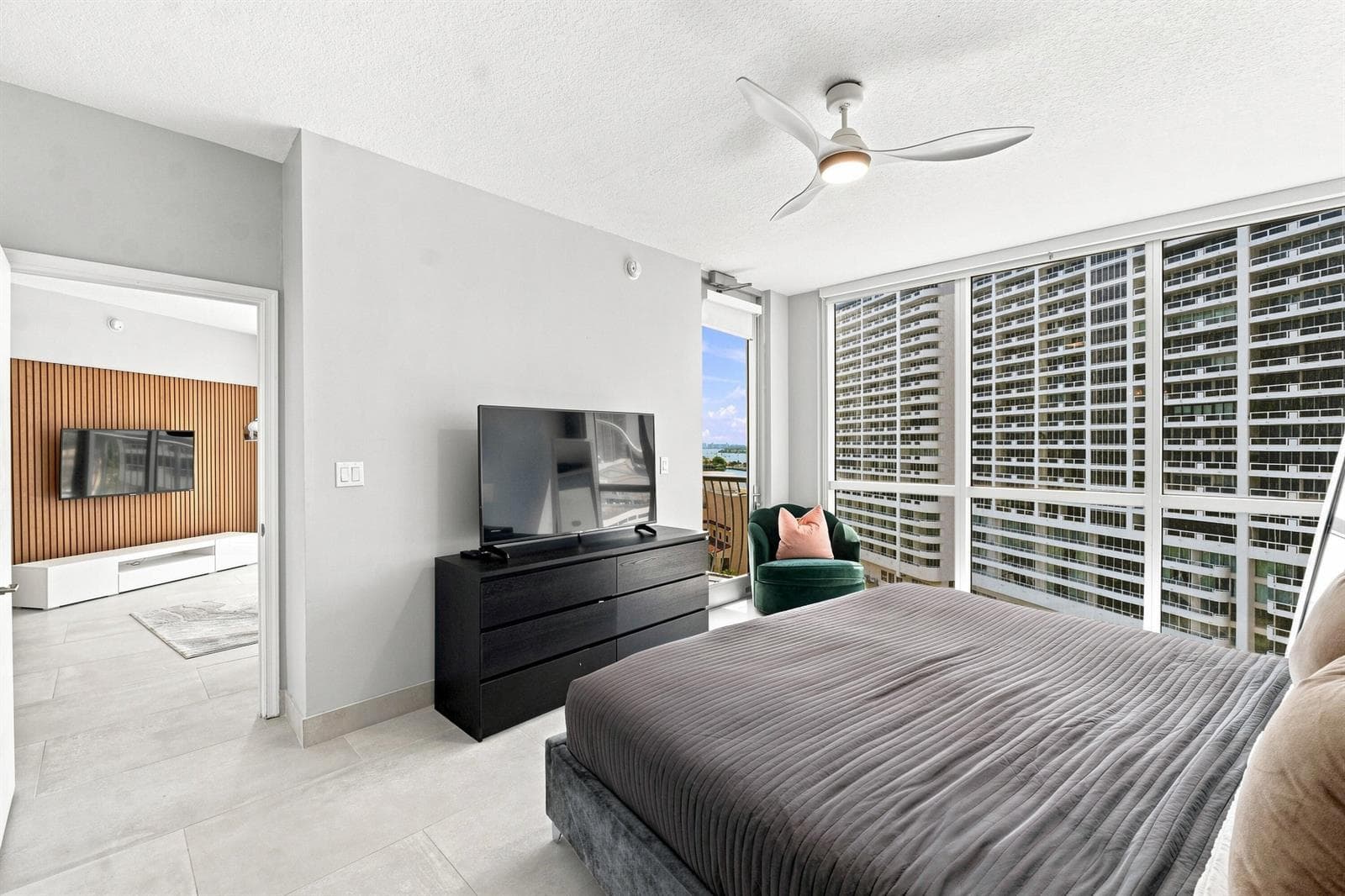 1750 N BAYSHORE Drive # 1202, Miami, FL 33132 photo 10