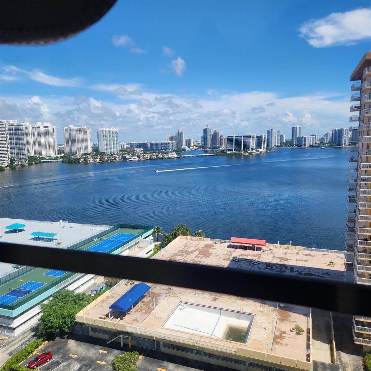 250 174th Street, Sunny Isles Beach, FL 33160 photo 4