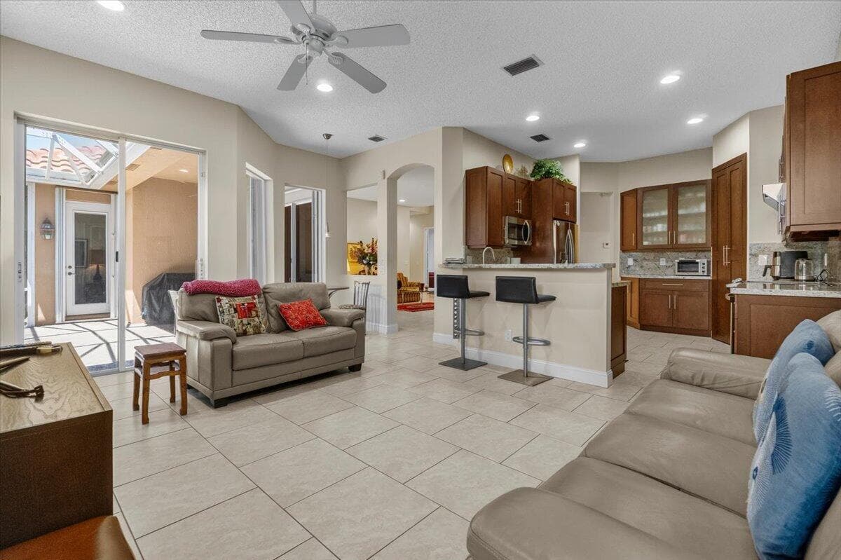 6634 JOG PALM Drive, Boynton Beach, FL 33437 photo 9