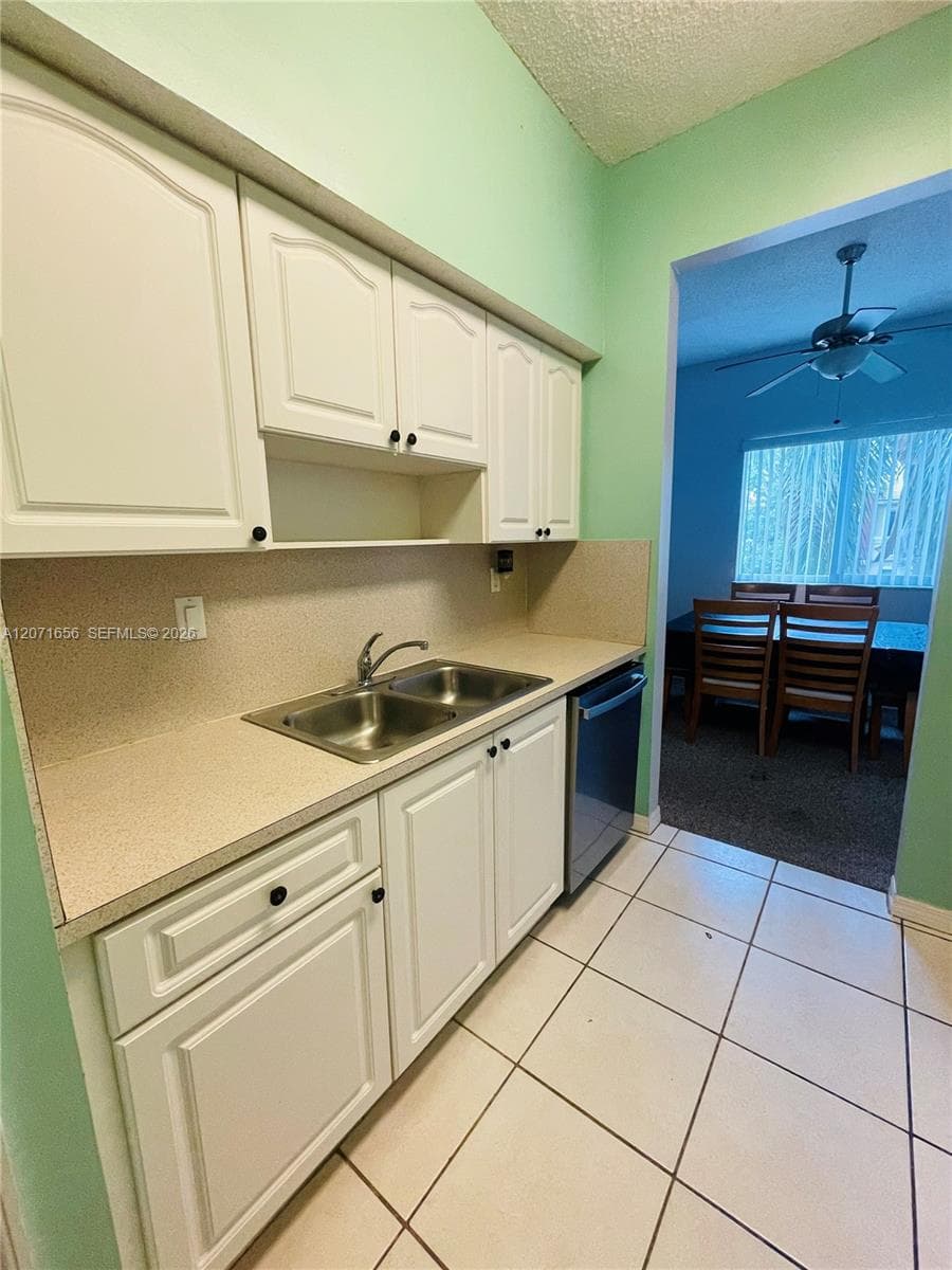 7085 Nova Dr # 318, Davie, FL 33317 photo 6