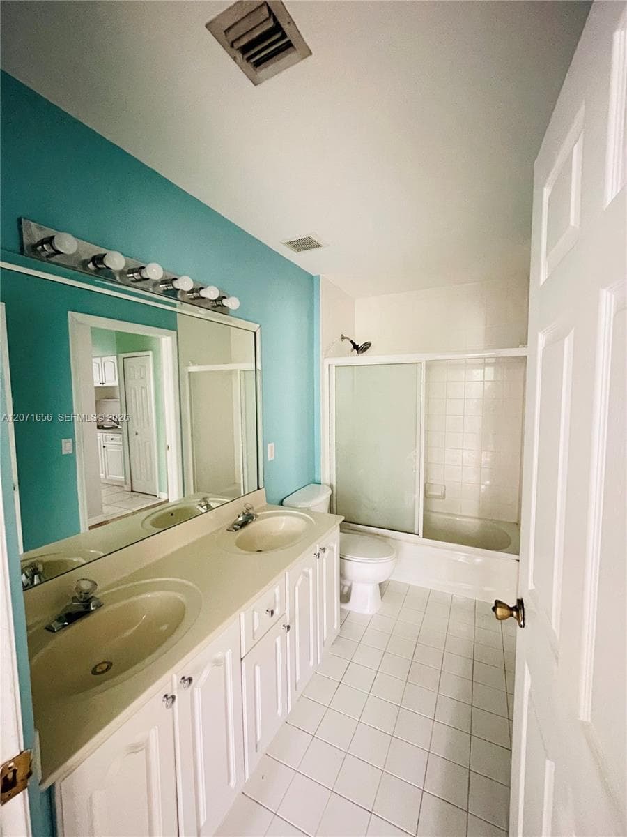 7085 Nova Dr # 318, Davie, FL 33317 photo 12