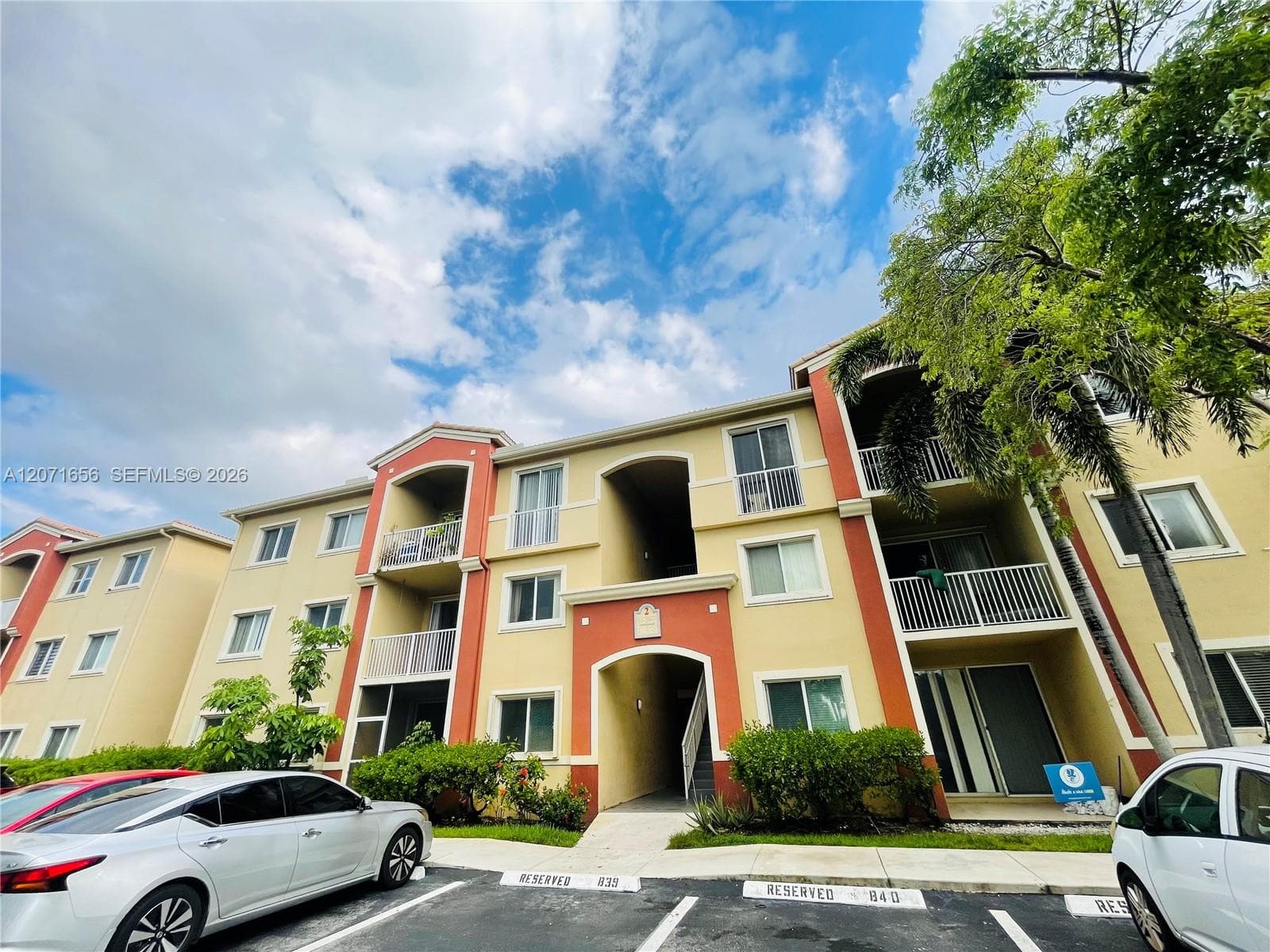 7085 Nova Dr # 318, Davie, FL 33317
