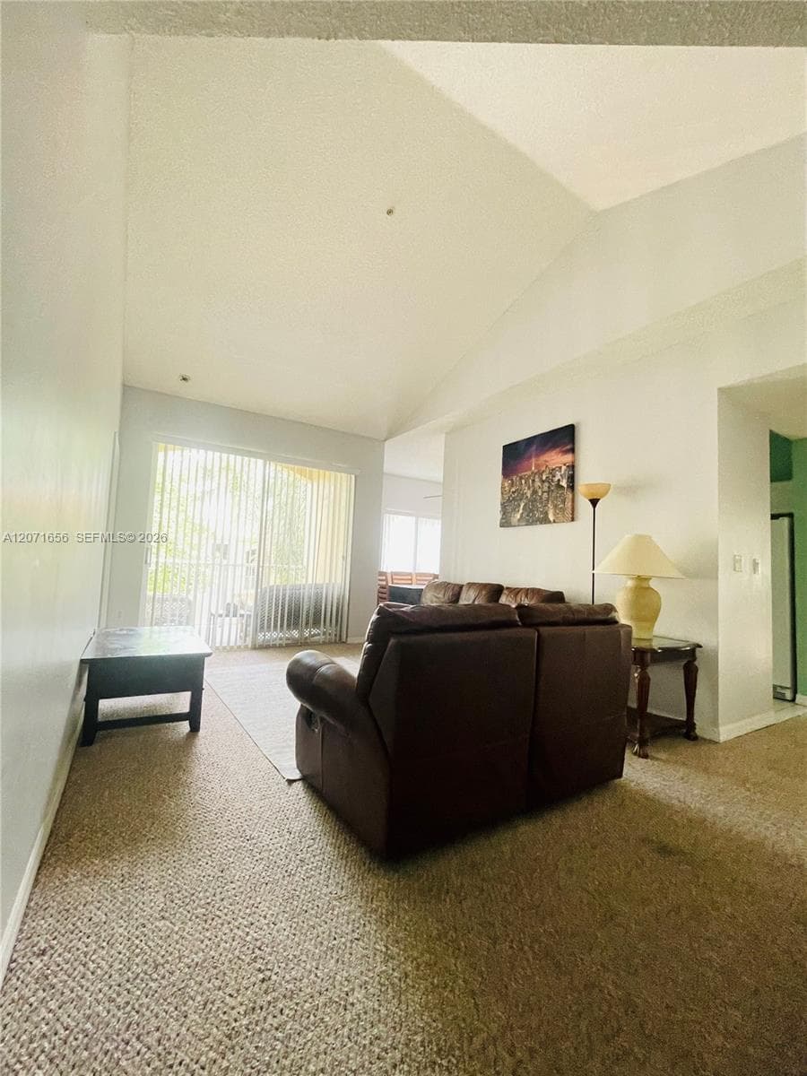 7085 Nova Dr # 318, Davie, FL 33317 photo 4