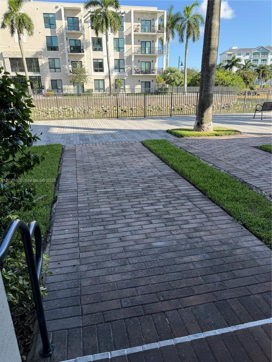 4640 NW 84 # 16, Doral, FL 33166 photo 8