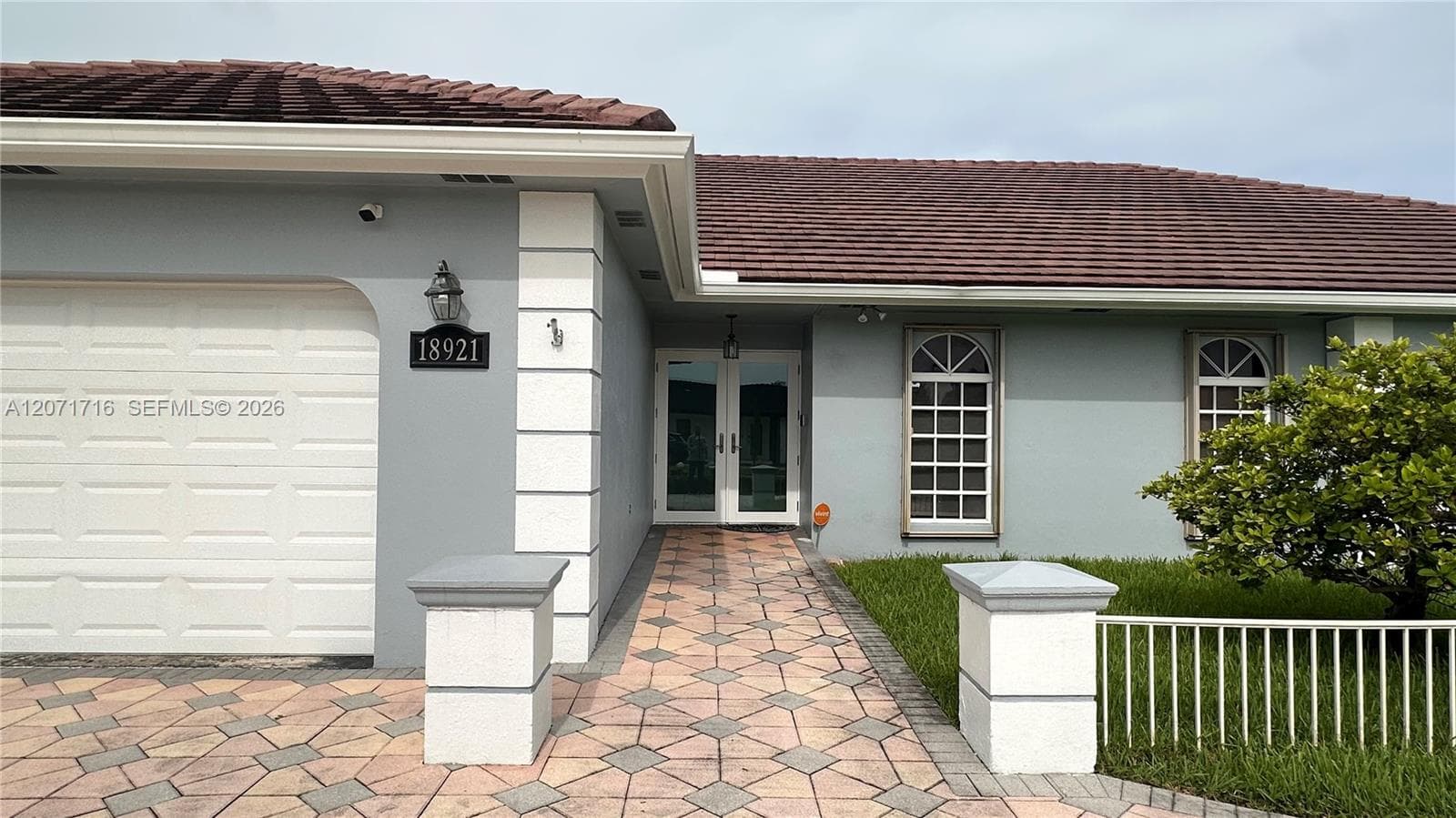 18921 W Oakmont Dr, Hialeah, FL 33015 photo 6