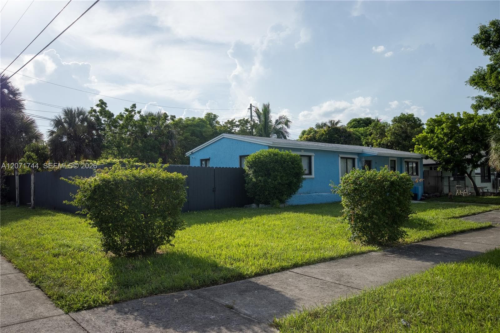 901 NW 33rd Dr, Lauderhill, FL 33311 photo 6