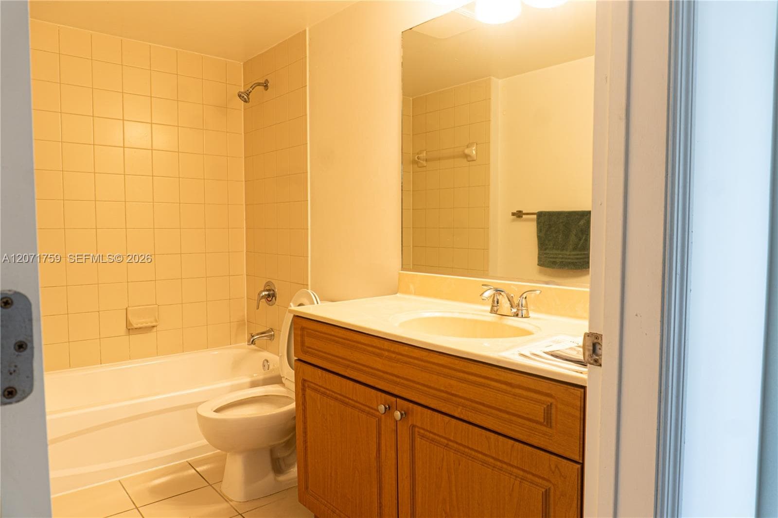 900 SW 8th St # 1503, Miami, FL 33130 photo 6