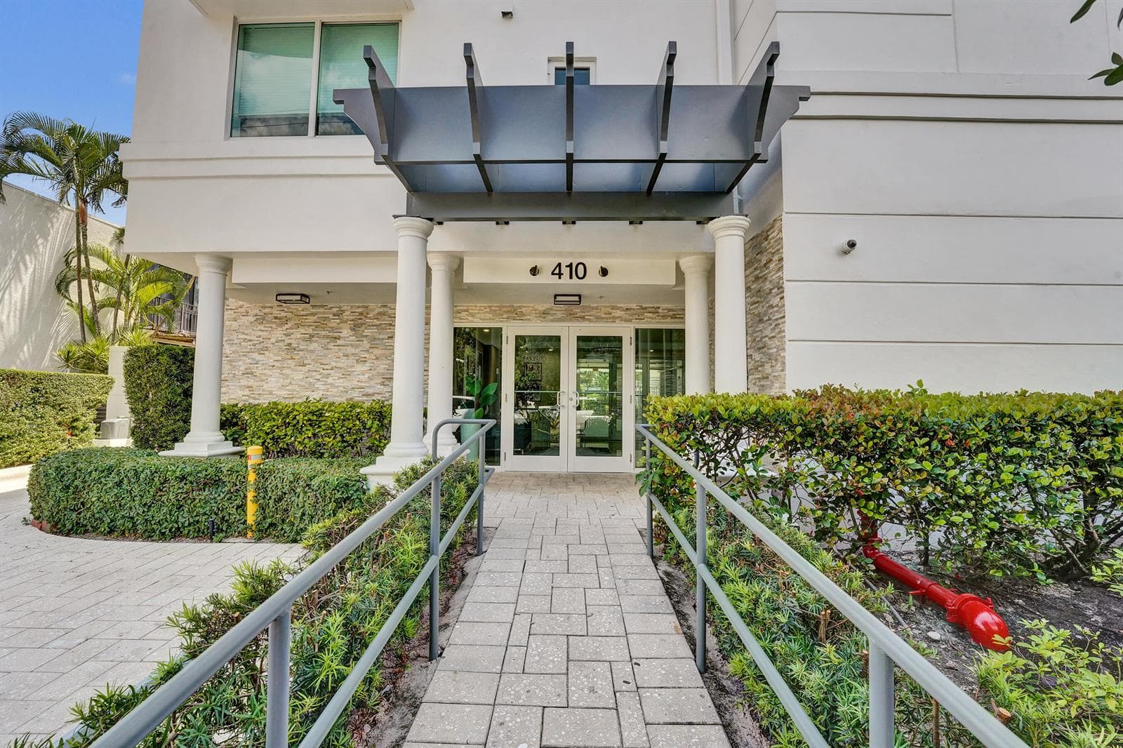 410 Hendricks Isle # 203, Fort Lauderdale, FL 33301 photo 2