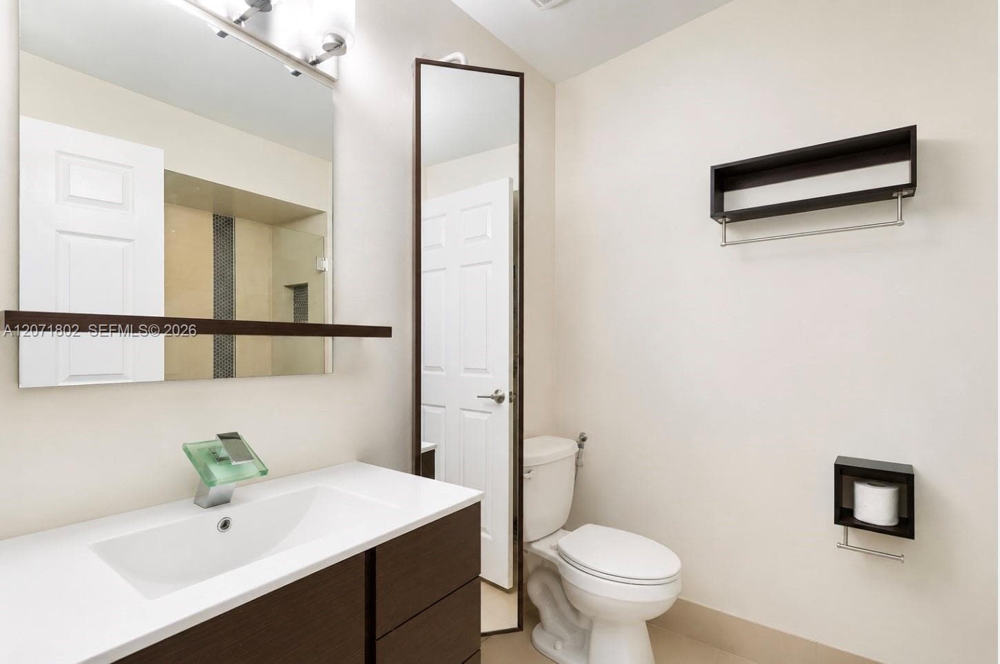 2561 W 60th Pl # 102-1, Hialeah, FL 33016 photo 8