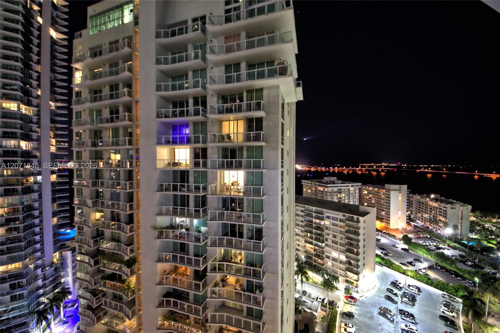170 SE 14th St # 2303, Miami, FL 33131 photo 2