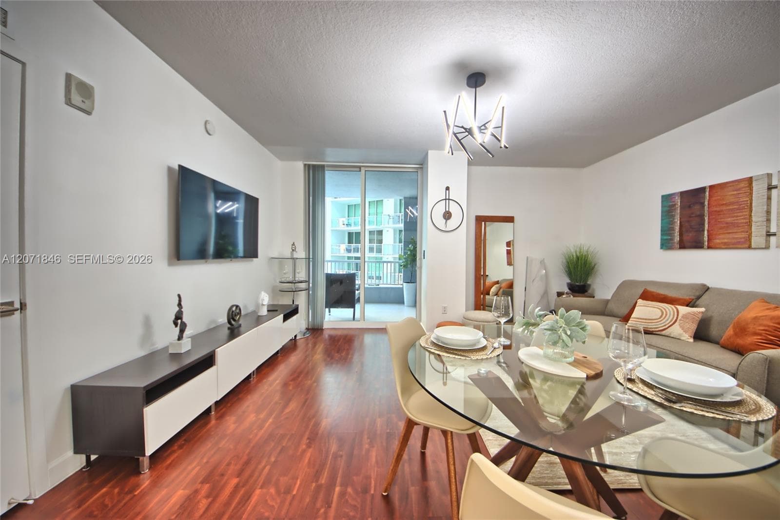 170 SE 14th St # 2303, Miami, FL 33131 photo 4