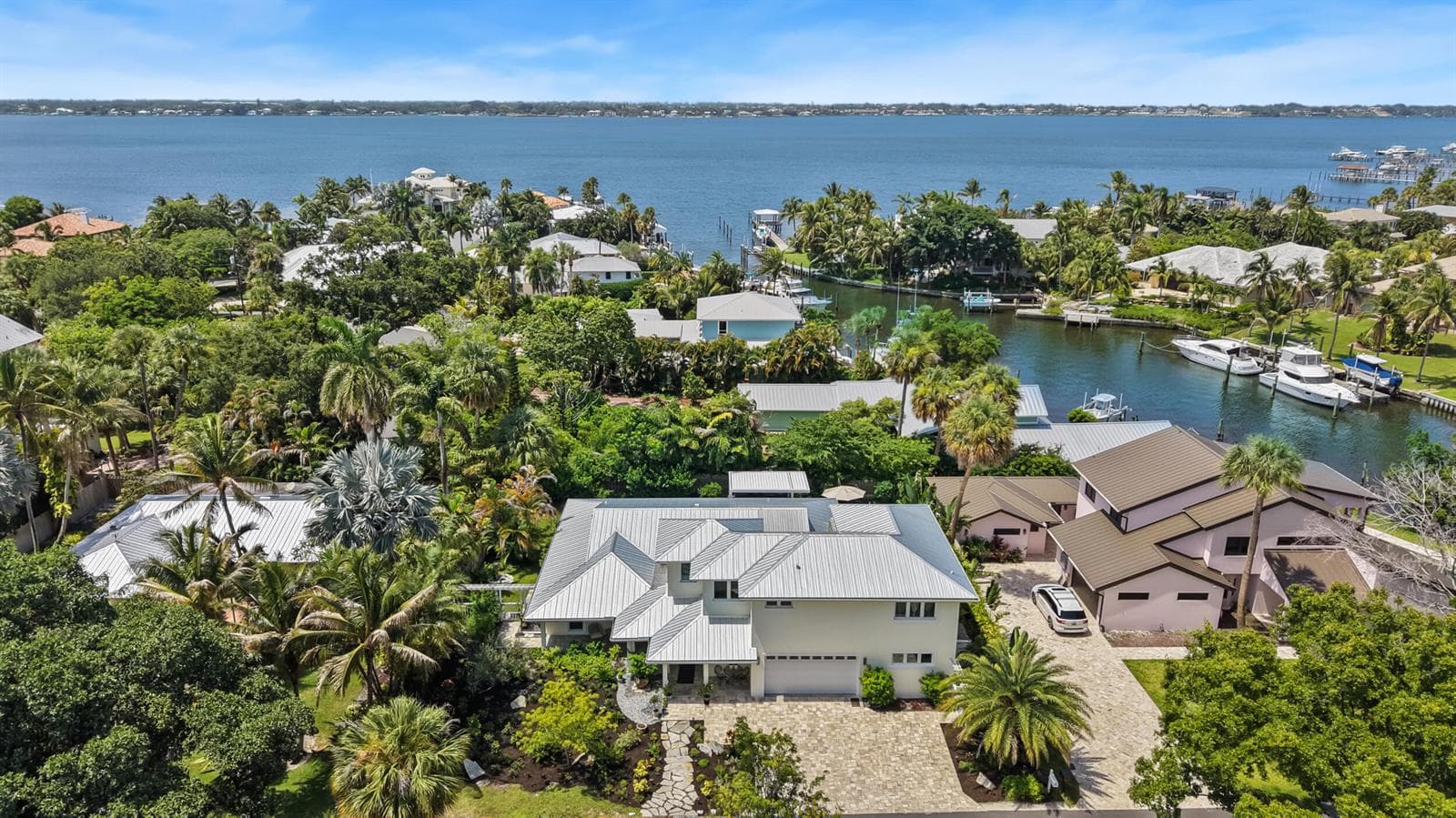 1117 SE OSCEOLA Street, Stuart, FL 34996 photo 3