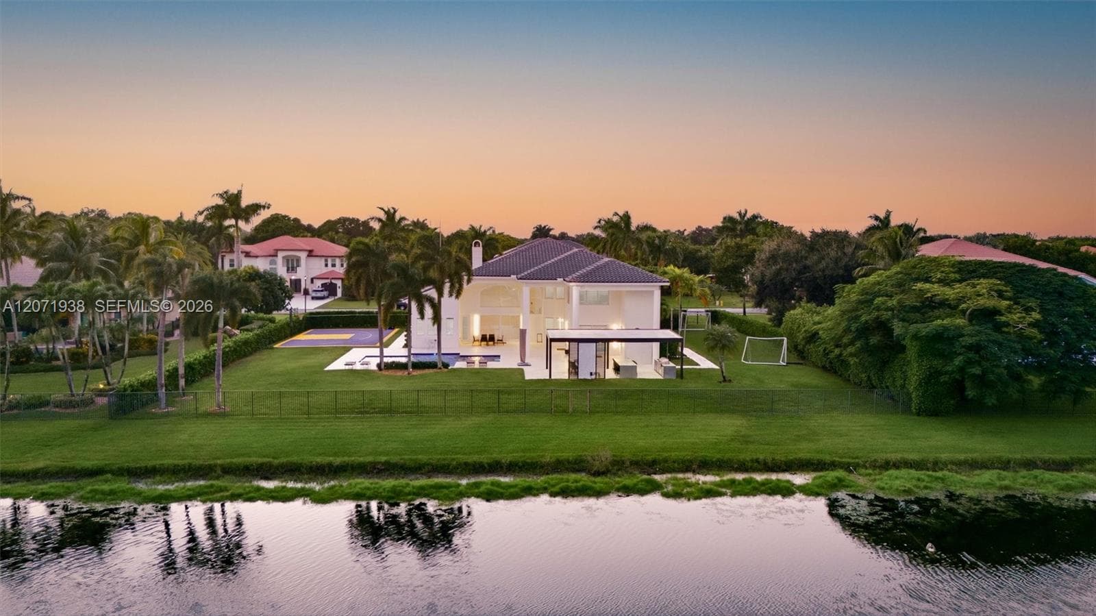 3526 Juniper Ln, Davie, FL 33330 photo 2