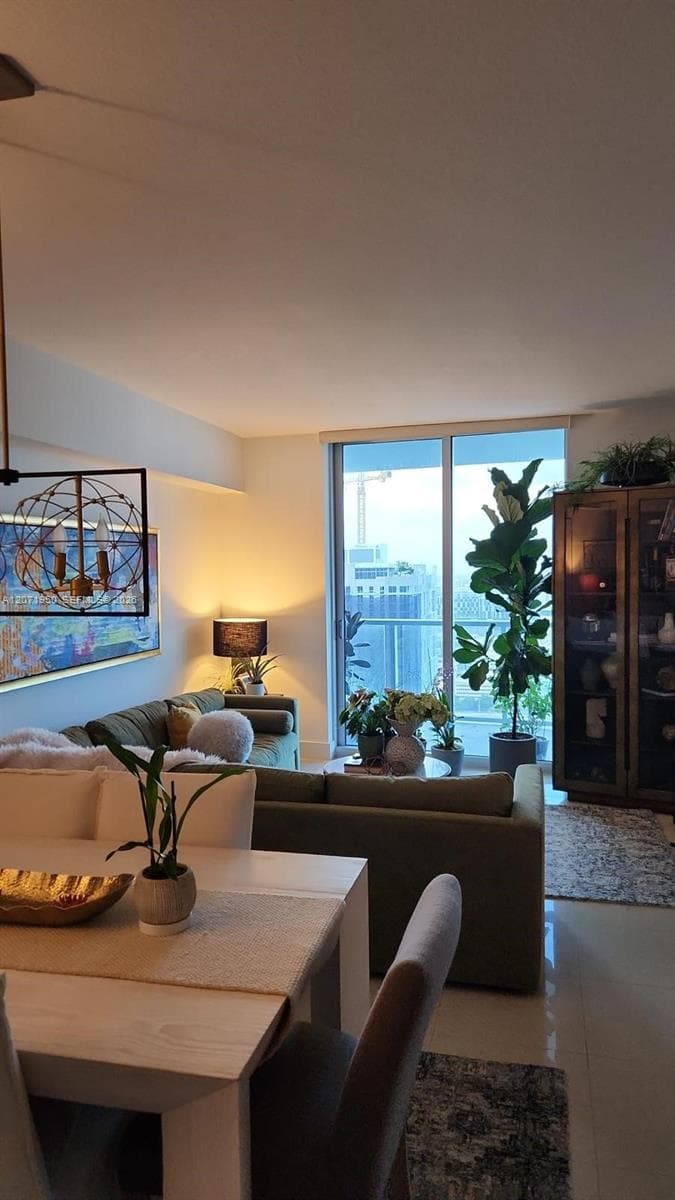 185 SW 7th St # 3803, Miami, FL 33130 photo 6