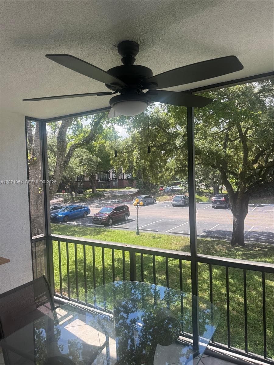 3740 Inverrary Dr # 2Q, Lauderhill, FL 33319 photo 4