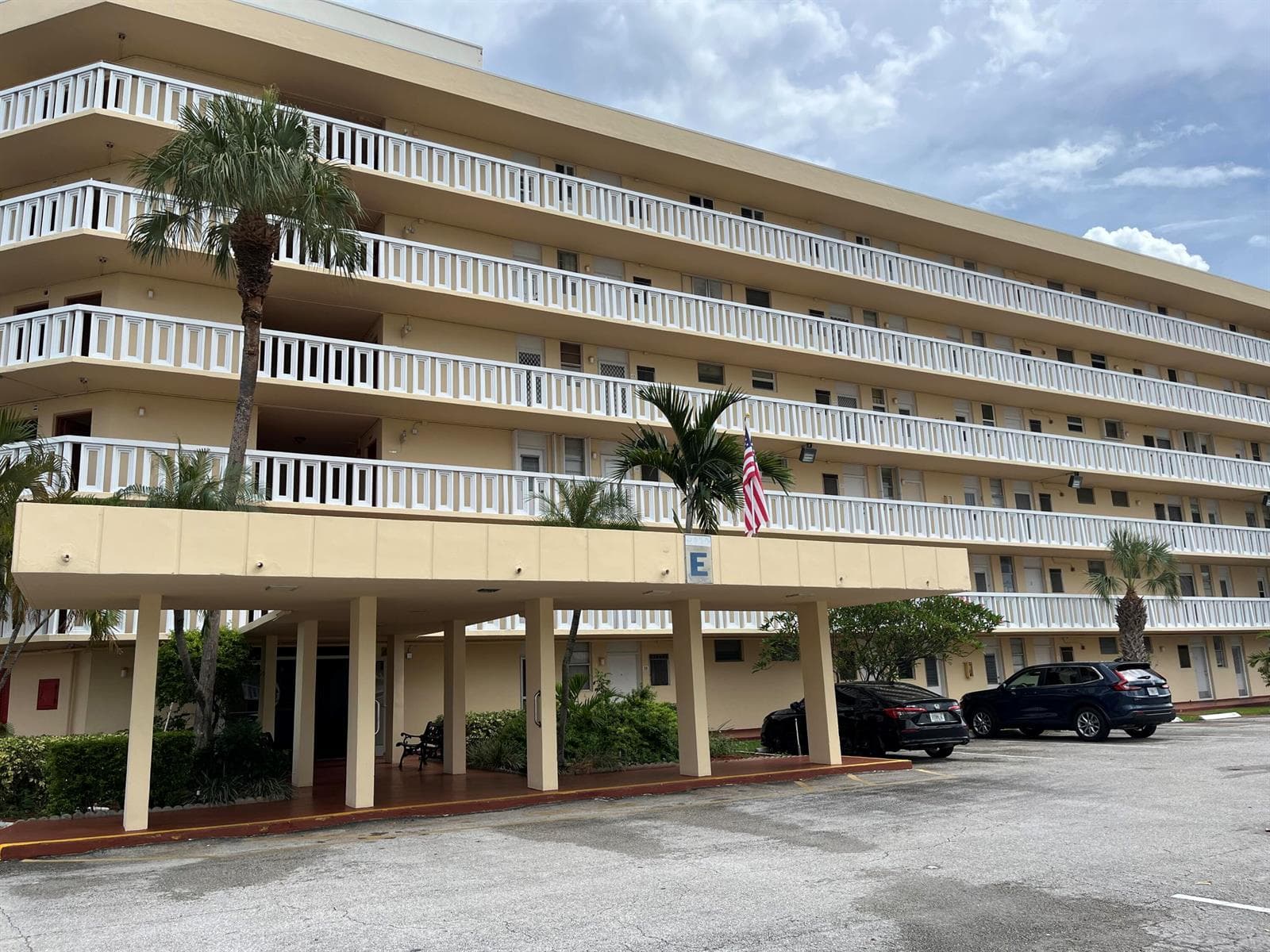 2930 POINT EAST Drive # E203, Aventura, FL 33160 photo 2