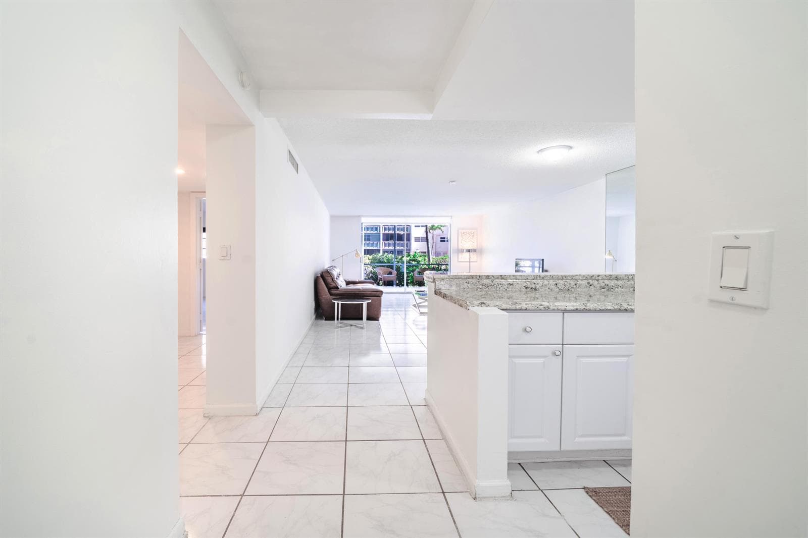 501 NE 14TH Avenue # 103, Hallandale Beach, FL 33009 photo 2