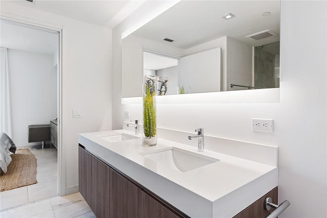 401 N BIRCH Road # 1016, Fort Lauderdale, FL 33304 photo 13