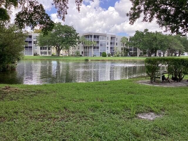 9325 LAGOON Place # 107, Davie, FL 33324 photo 12