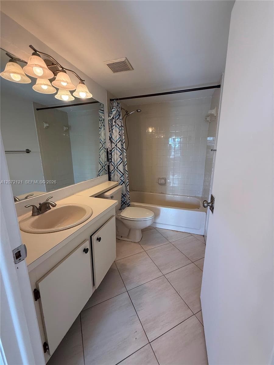 18200 Mediterranean Blvd # 2201, Hialeah, FL 33015 photo 10