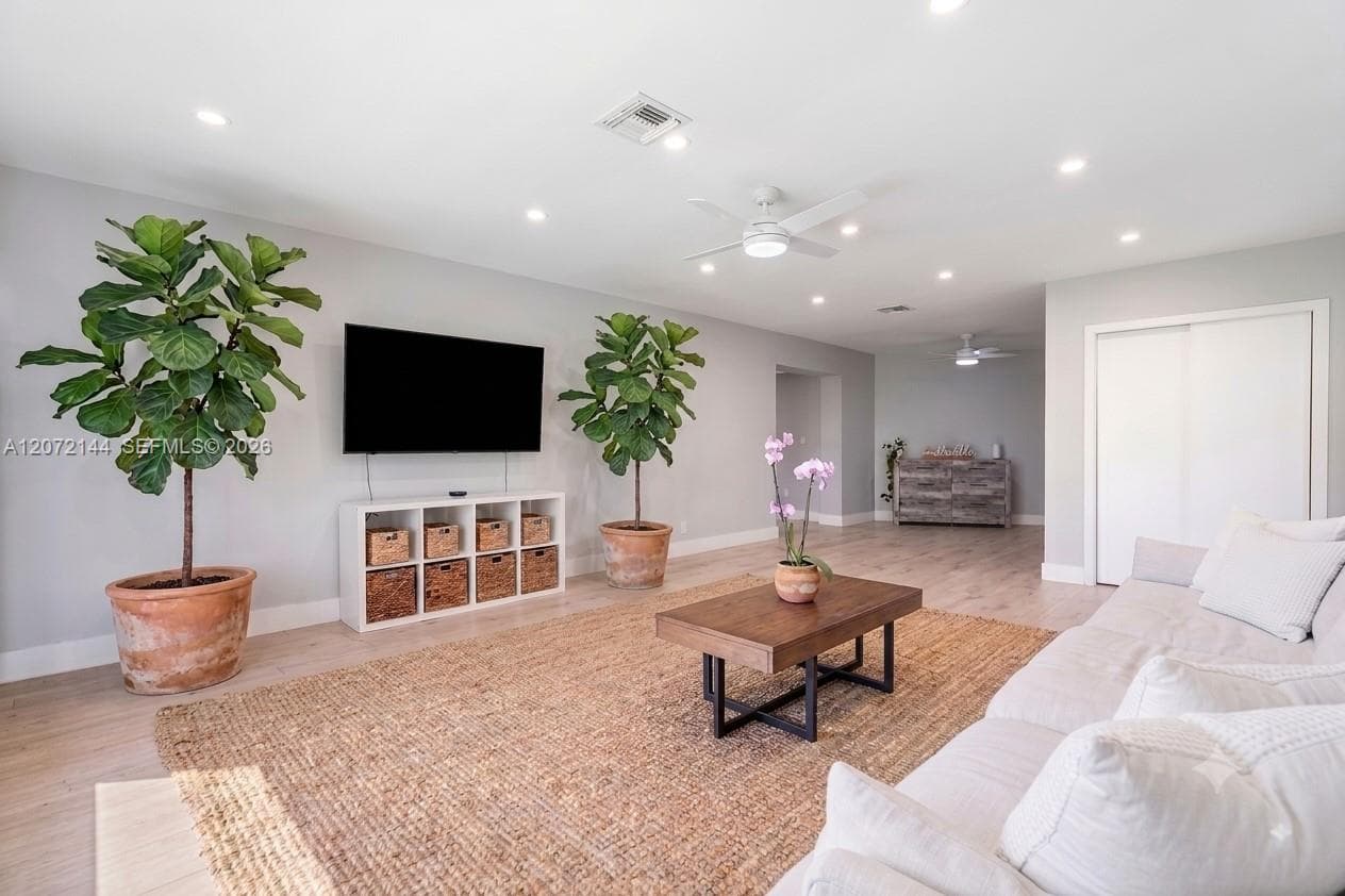 10650 NE 11th Ct, Miami Shores, FL 33138 photo 7