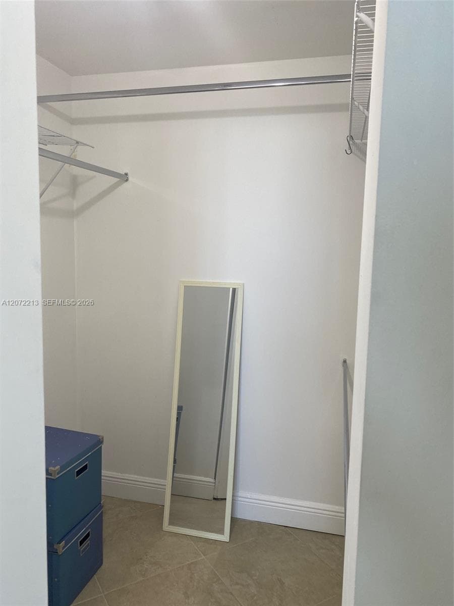 185 SW 7th St # 1607, Miami, FL 33130 photo 7