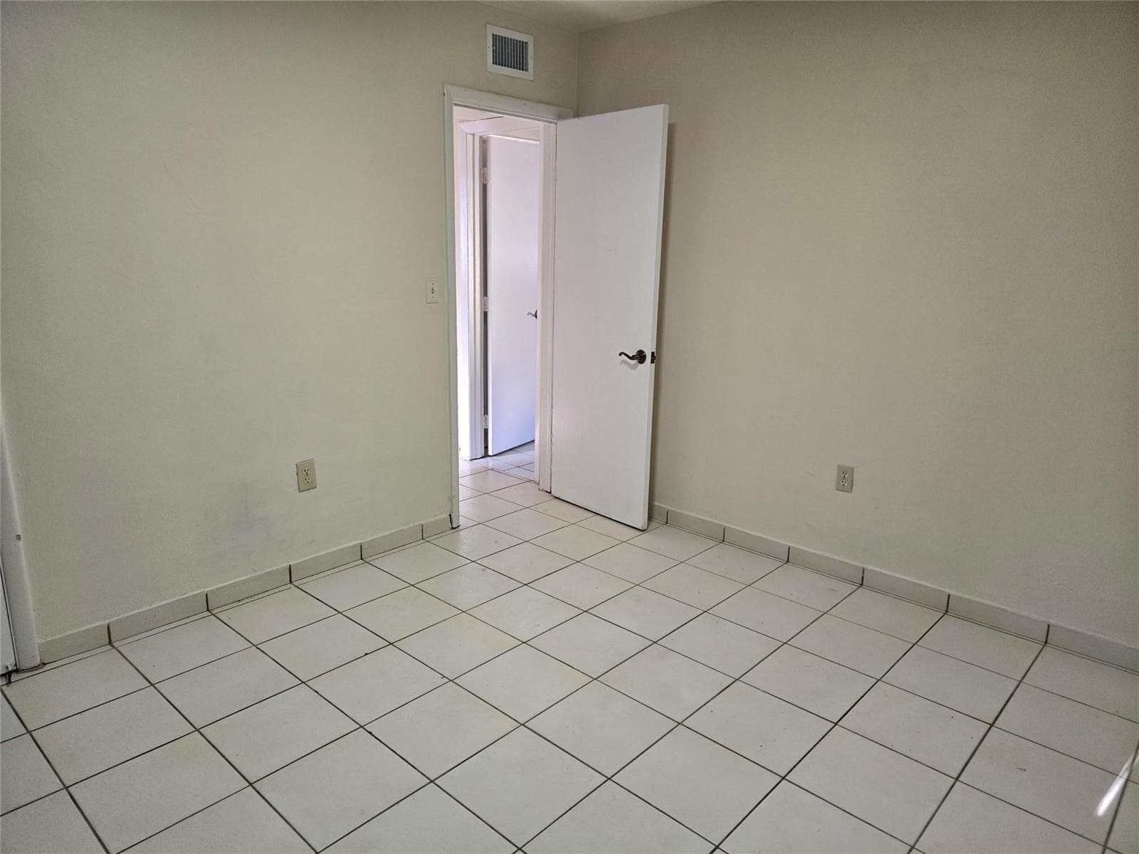 1560 NE 111TH Street # 2, Miami, FL 33161 photo 8