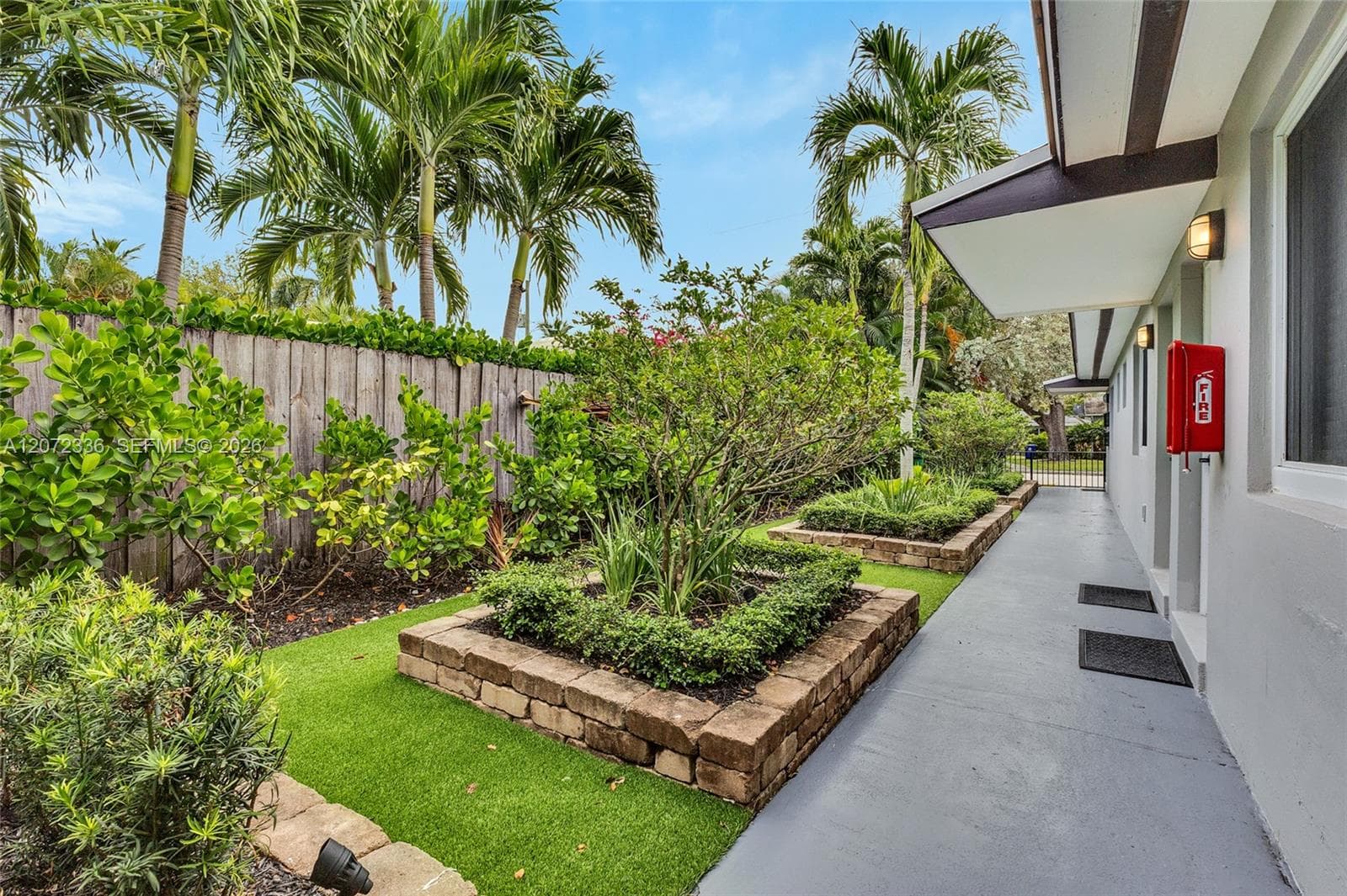 1015 W Las Olas Blvd # 1, Fort Lauderdale, FL 33312