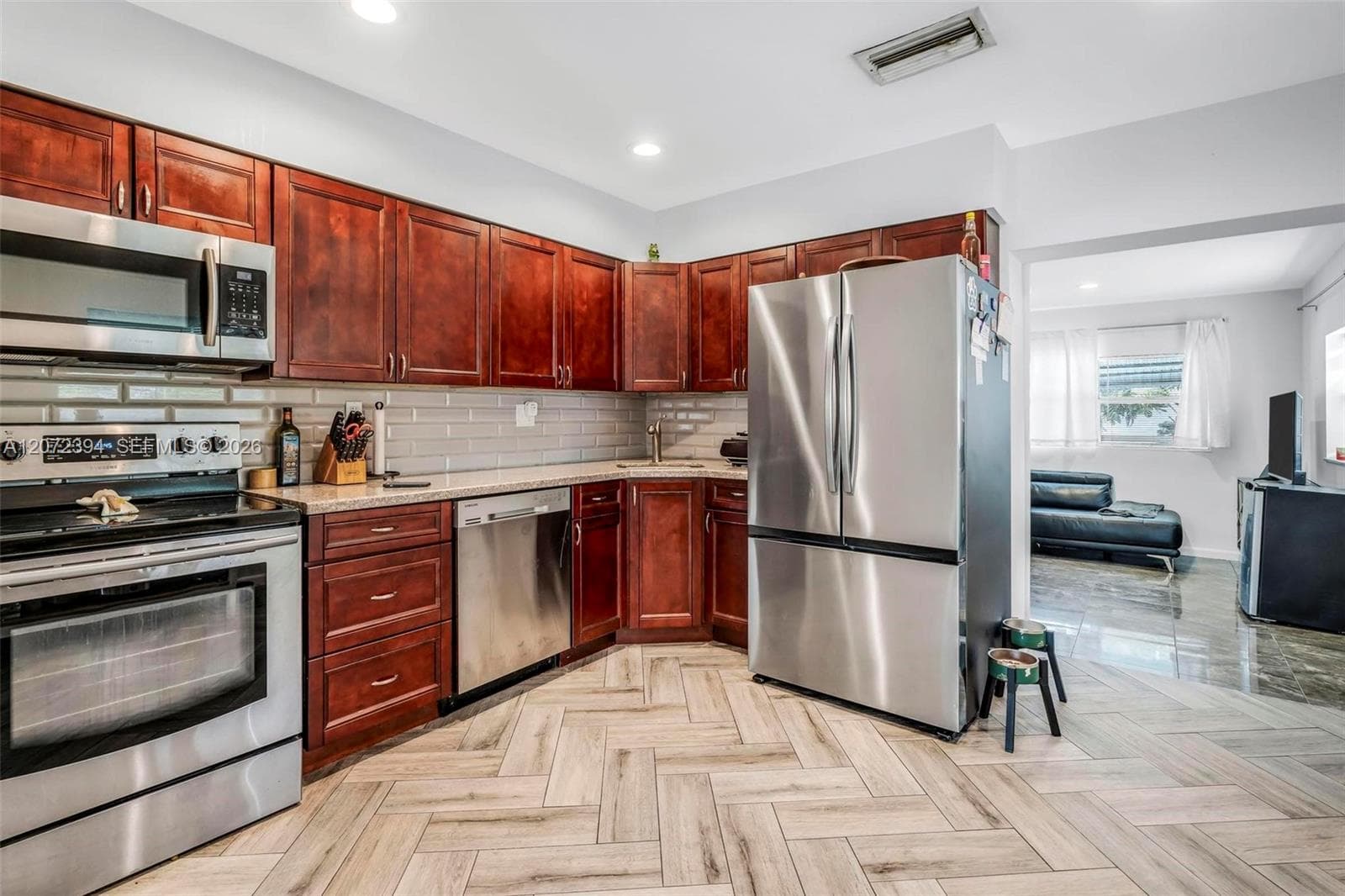 7211 NW 76th St, Tamarac, FL 33321 photo 5