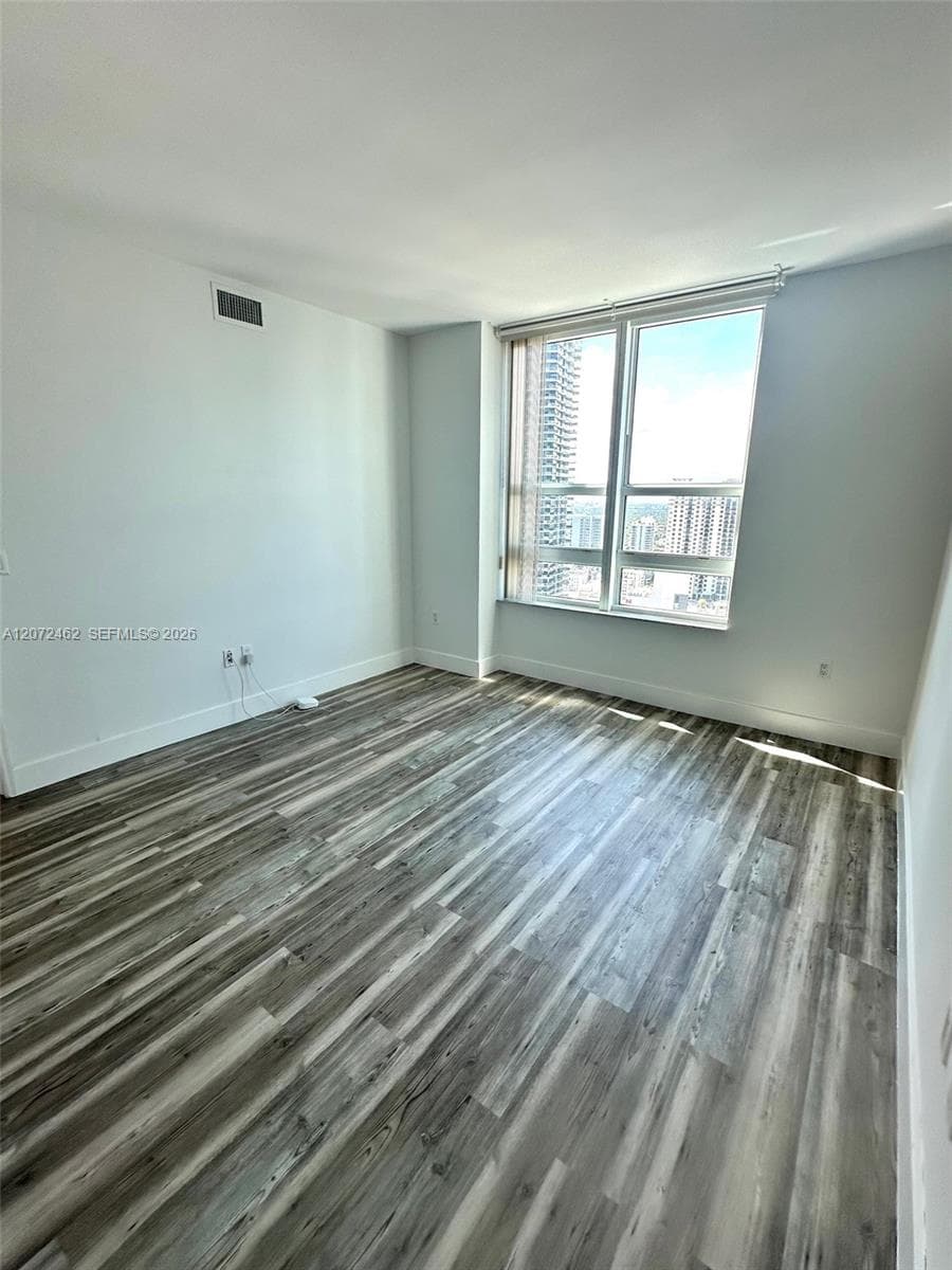 951 Brickell Ave # 3403, Miami, FL 33131 photo 6