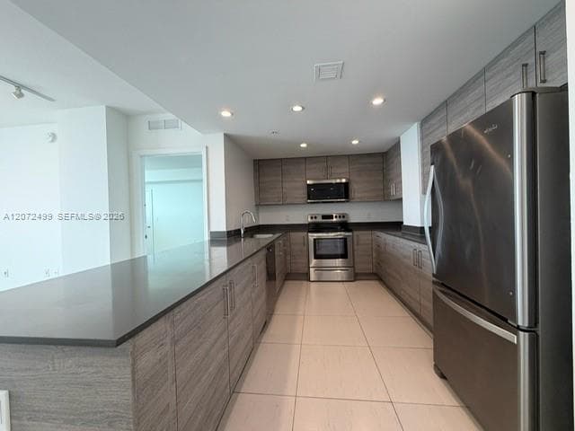 7525 E Treasure Dr # 1012, North Bay Village, FL 33141 photo 2