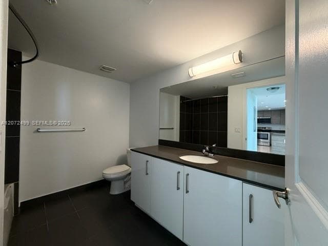 7525 E Treasure Dr # 1012, North Bay Village, FL 33141 photo 13