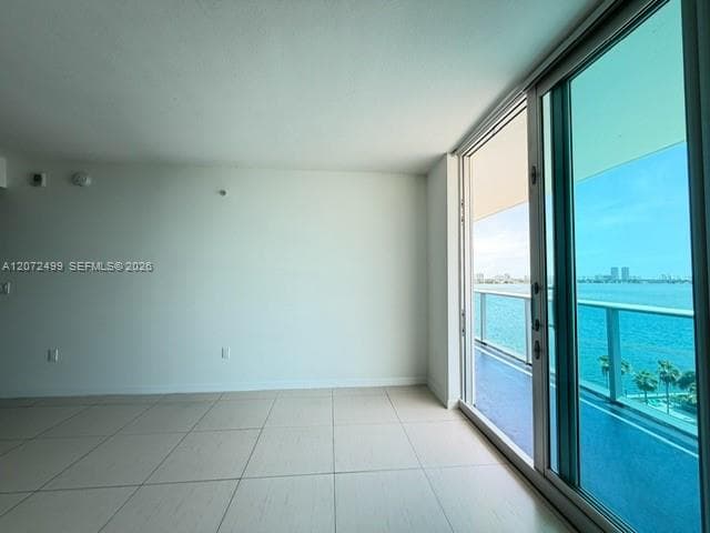 7525 E Treasure Dr # 1012, North Bay Village, FL 33141 photo 3