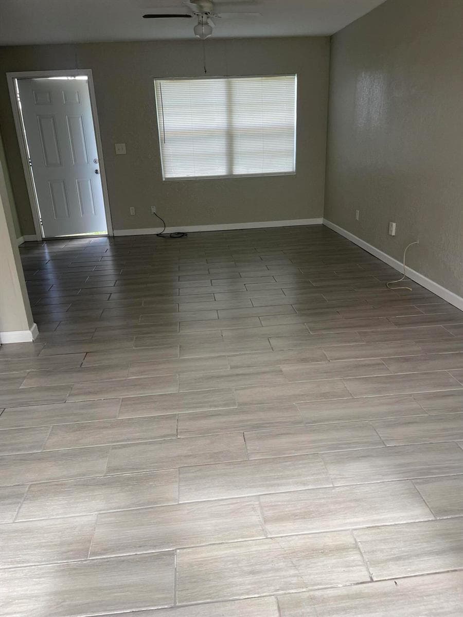 805 N 27TH Street, Fort Pierce, FL 34947 photo 7