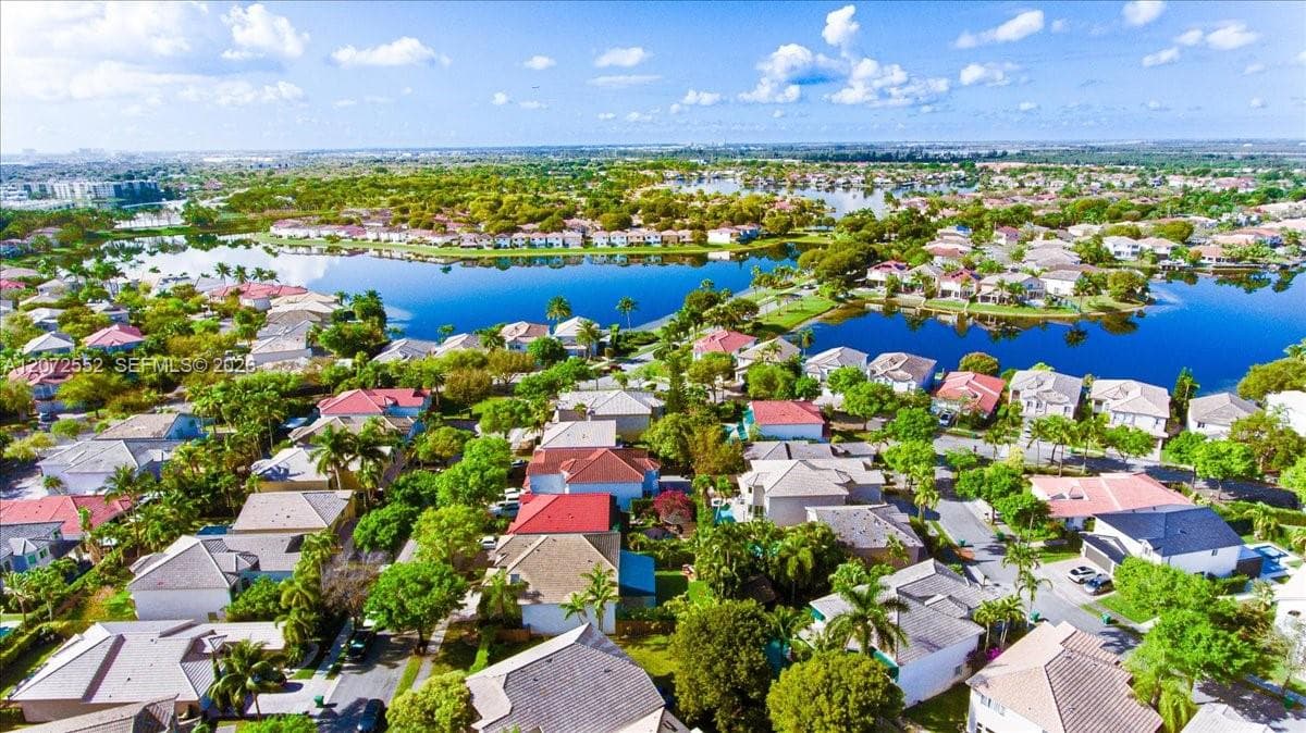 10853 NW 71st St, Doral, FL 33178 photo 6