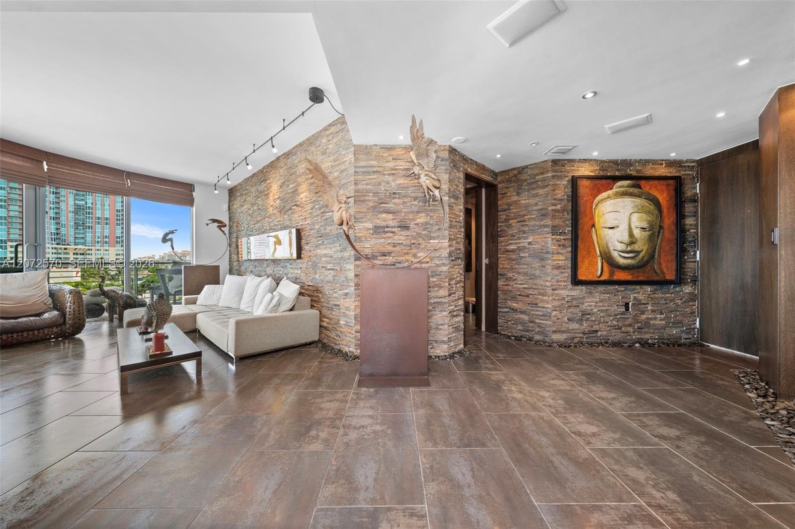 110 Washington Ave # 1709, Miami Beach, FL 33139 photo 2