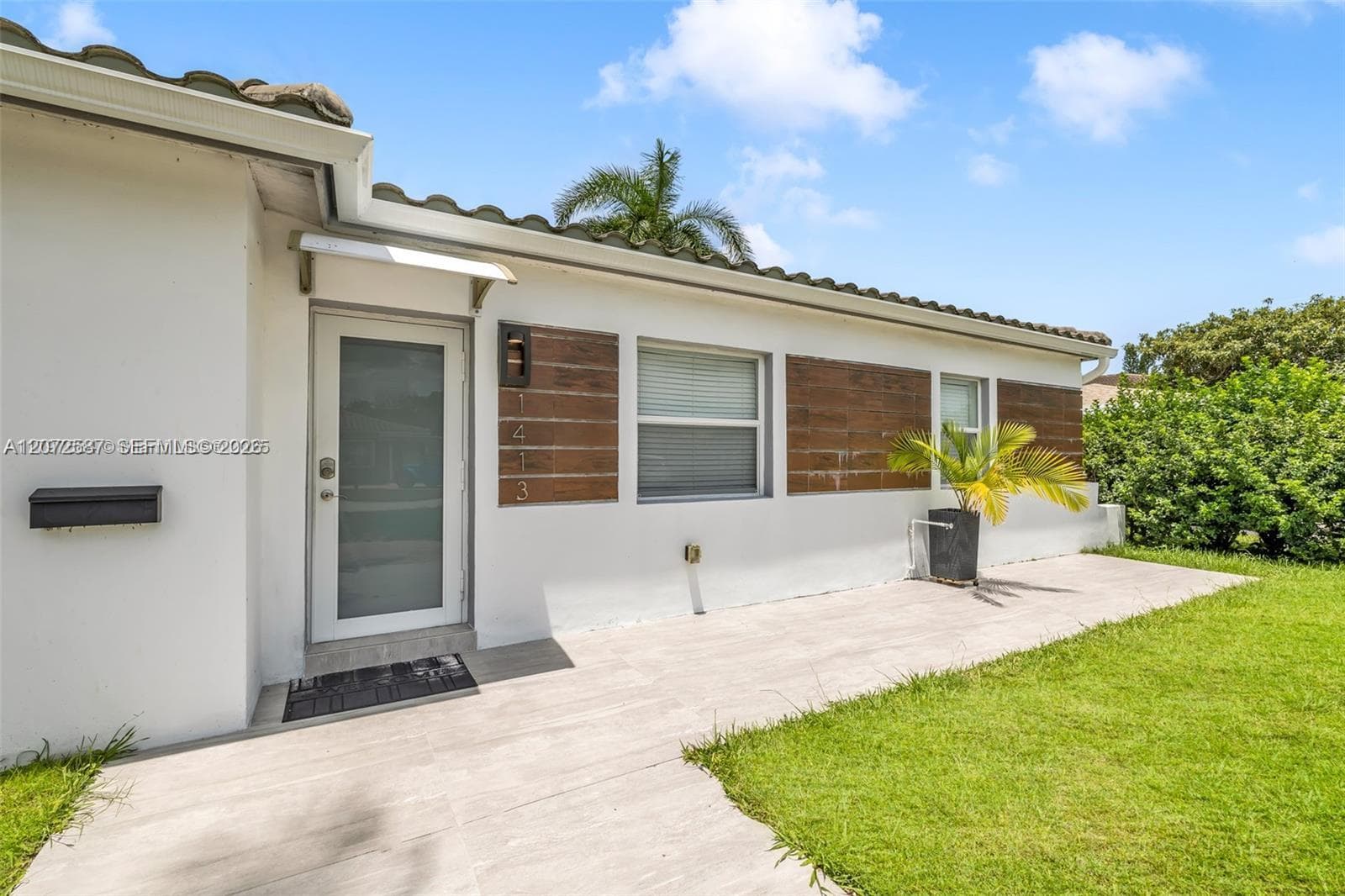 1413 Funston, Hollywood, FL 33020 photo 4