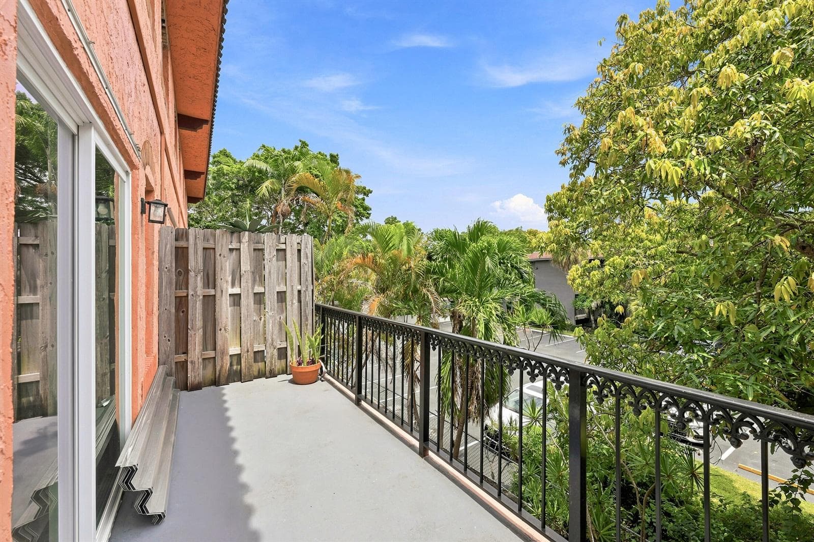 640 TENNIS CLUB Drive # 307, Fort Lauderdale, FL 33311 photo 6