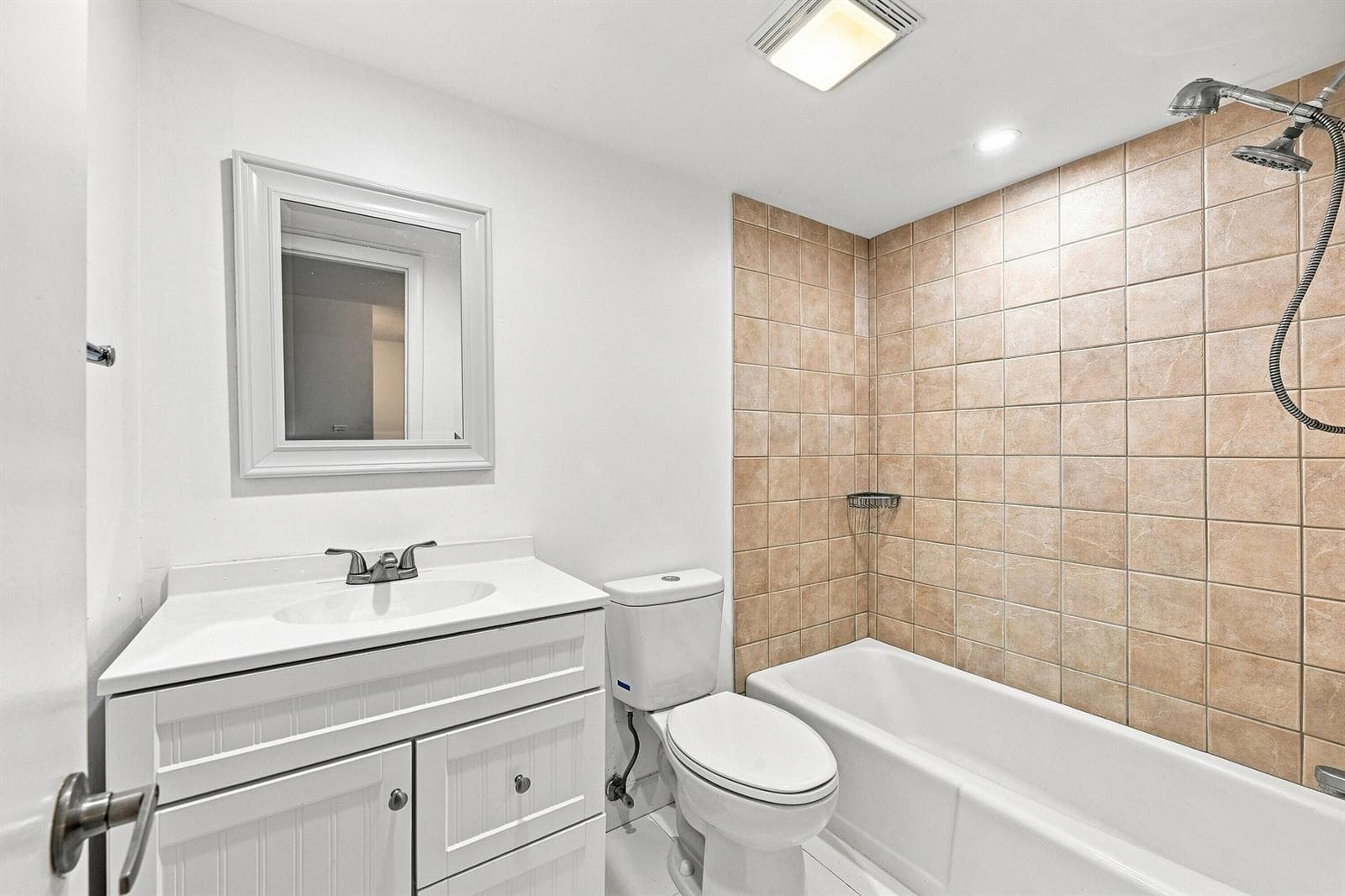 640 TENNIS CLUB Drive # 307, Fort Lauderdale, FL 33311 photo 11