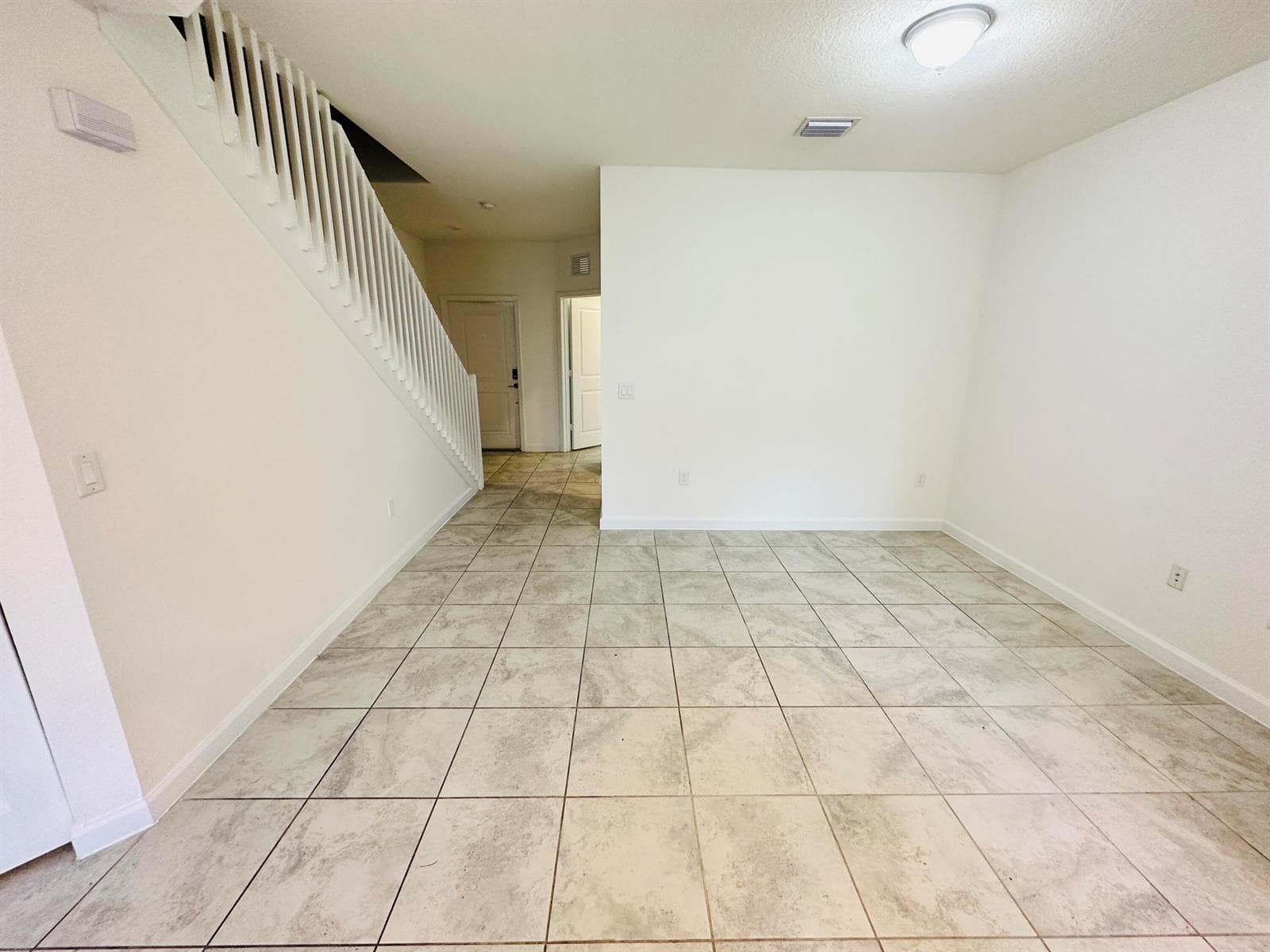 346 NE 208TH Terrace, Miami, FL 33179 photo 9