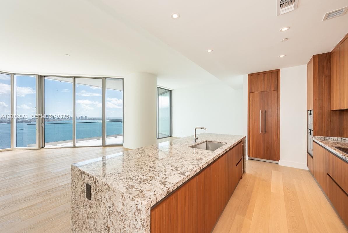 175 SE 25th Rd # 3504, Miami, FL 33129 photo 7