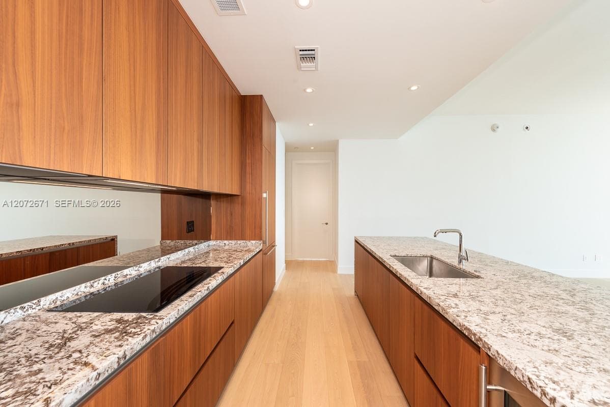175 SE 25th Rd # 3504, Miami, FL 33129 photo 8
