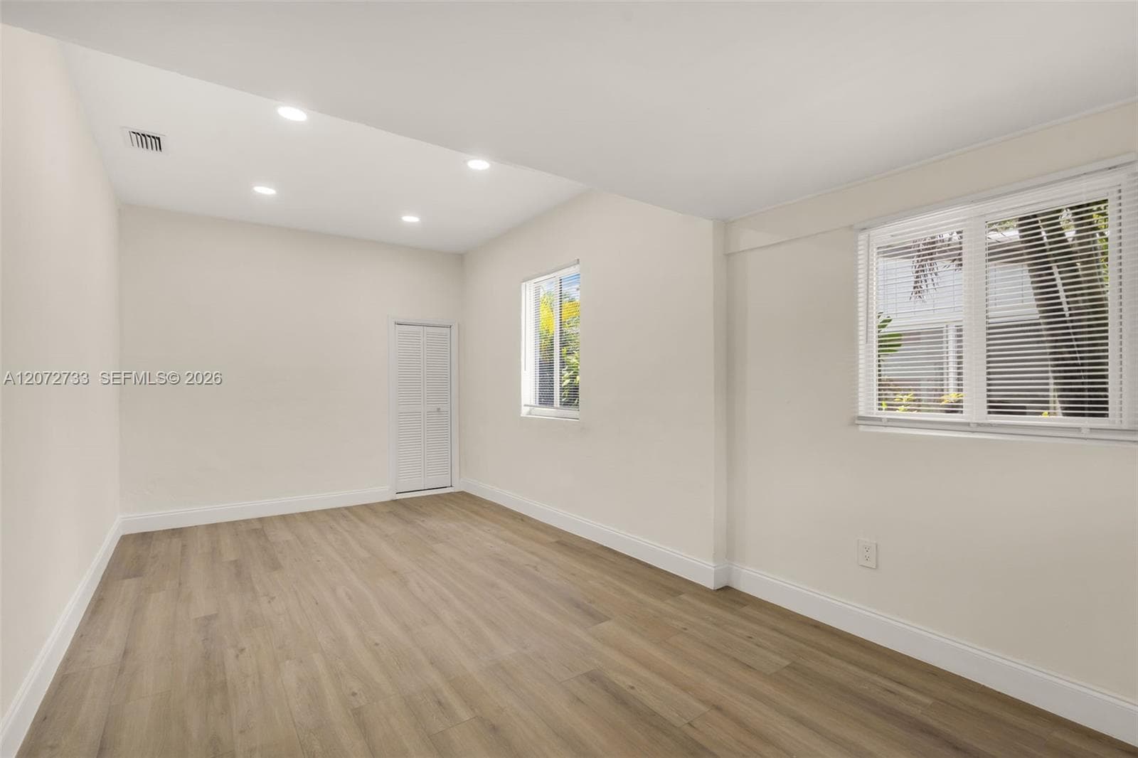 1514 NE 176th St, North Miami Beach, FL 33162 photo 13