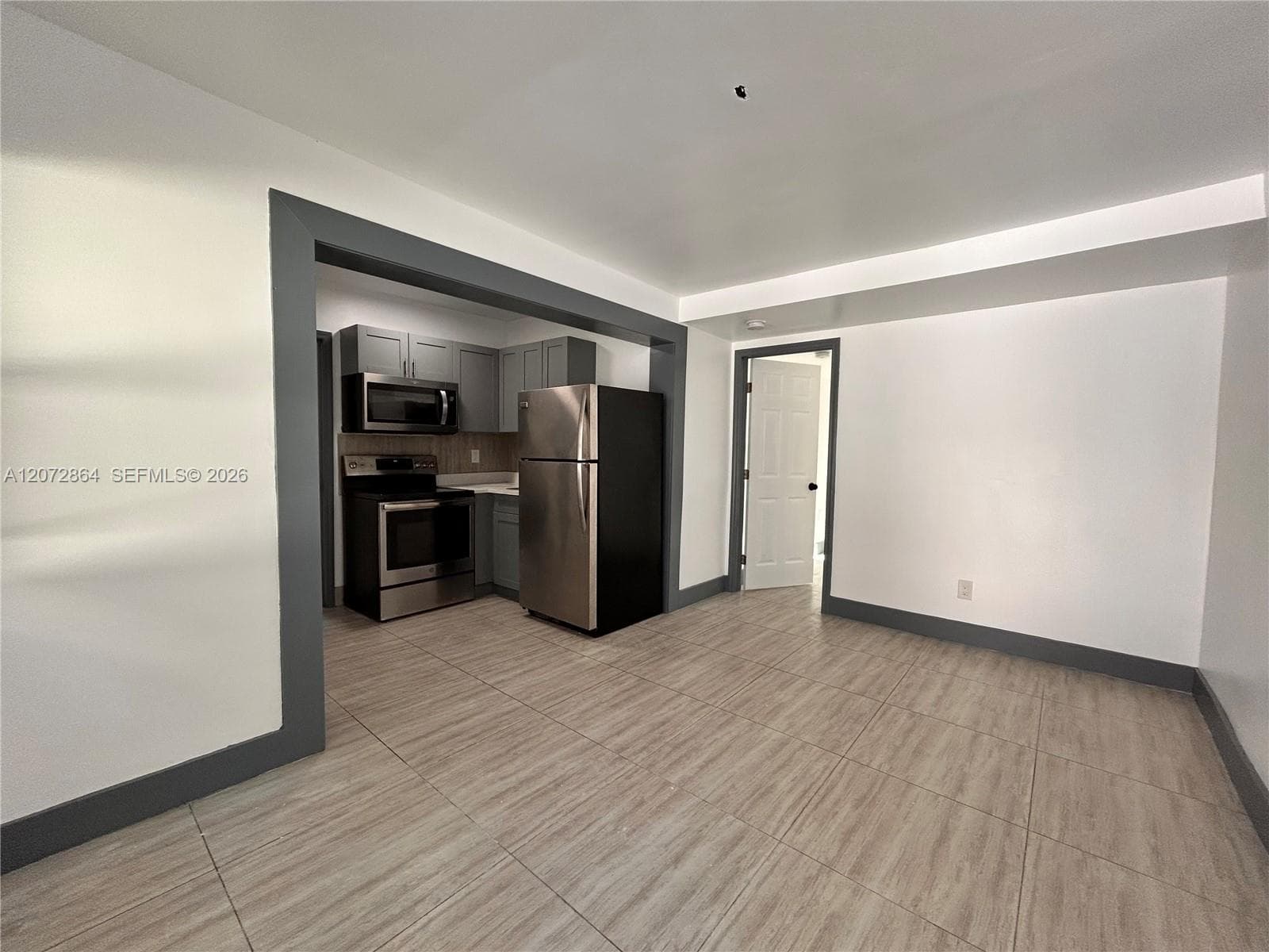 1928 Wilson St # 3, Hollywood, FL 33020 photo 2