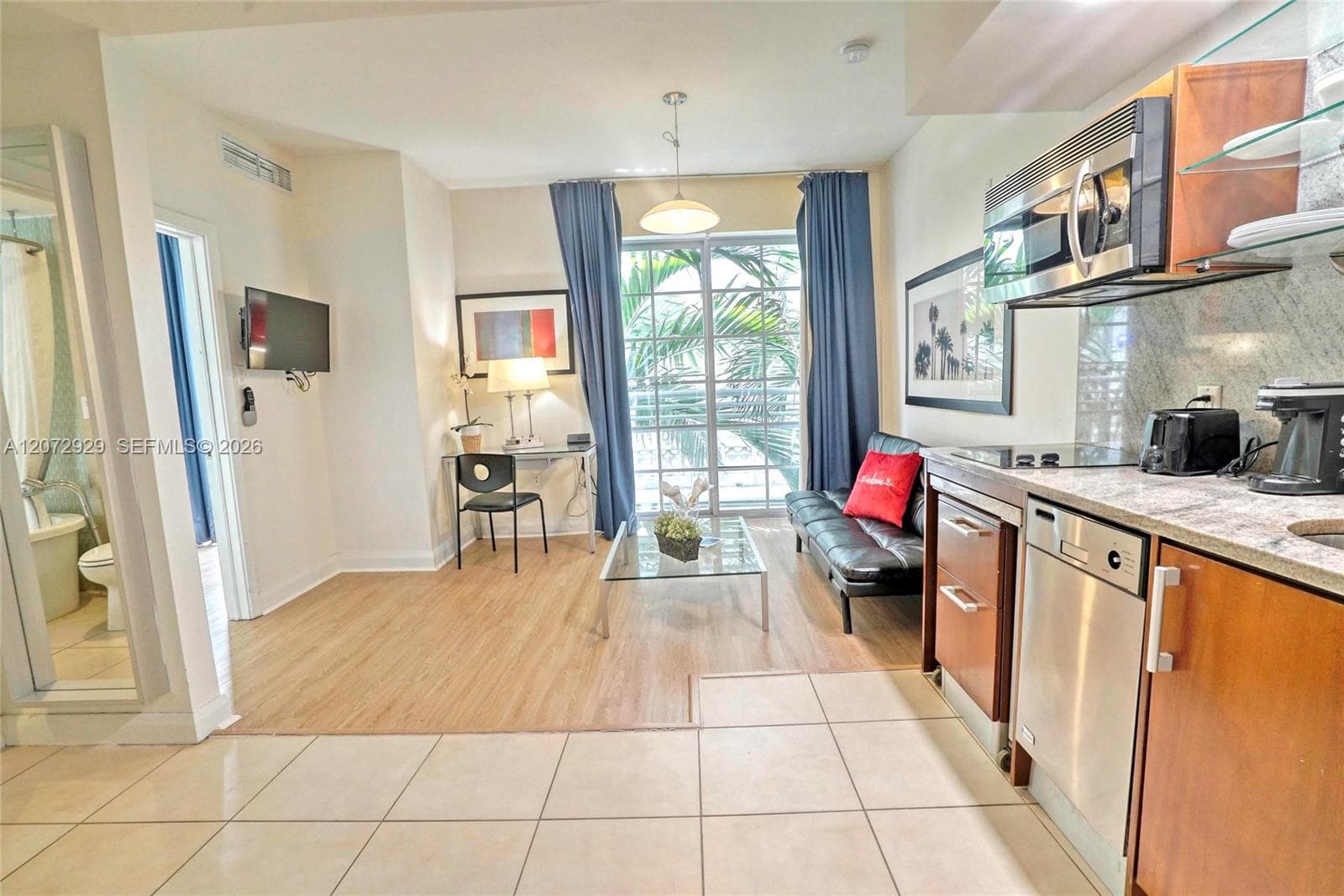 1036 Ocean Dr # B202, Miami Beach, FL 33139