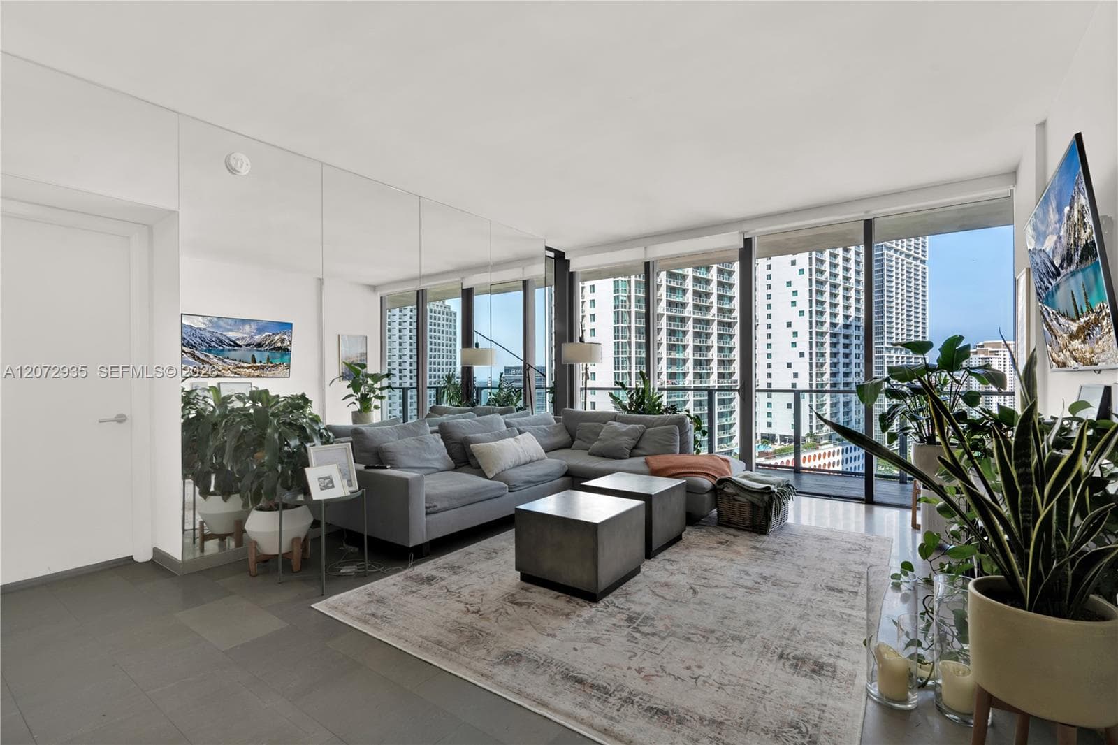 68 SE 6th St # 1207, Miami, FL 33131 photo 6