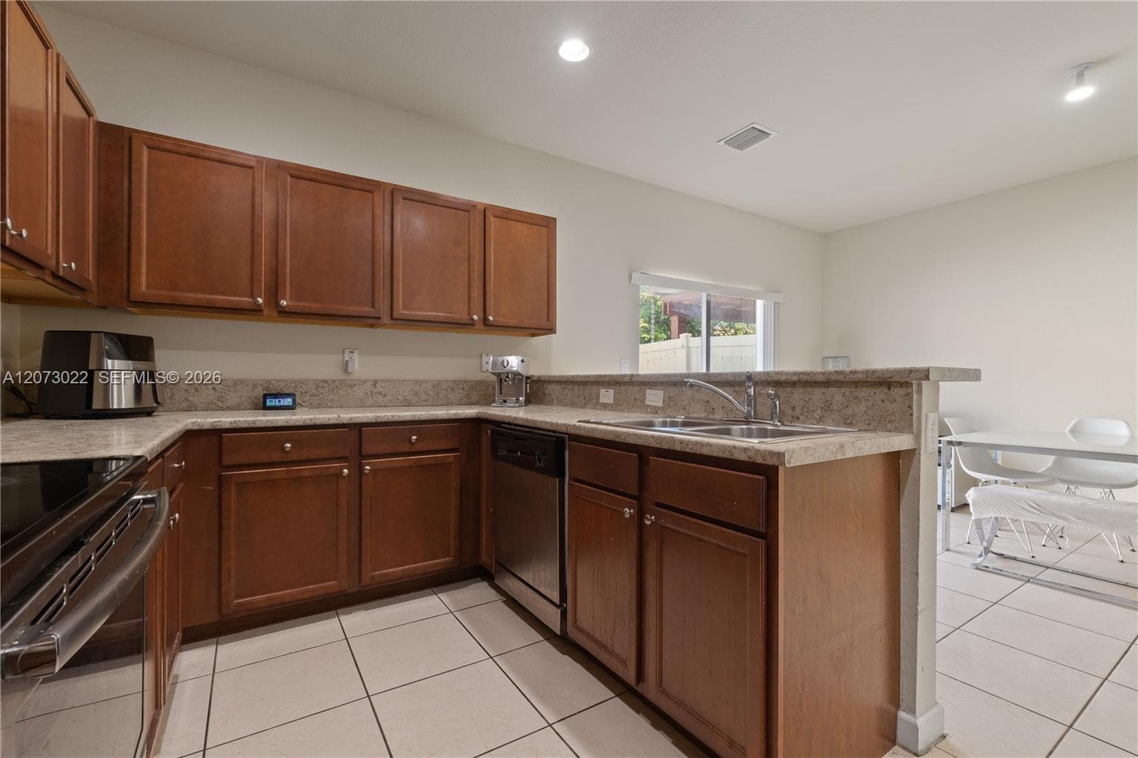 8881 W 35th Ln, Hialeah, FL 33018 photo 9