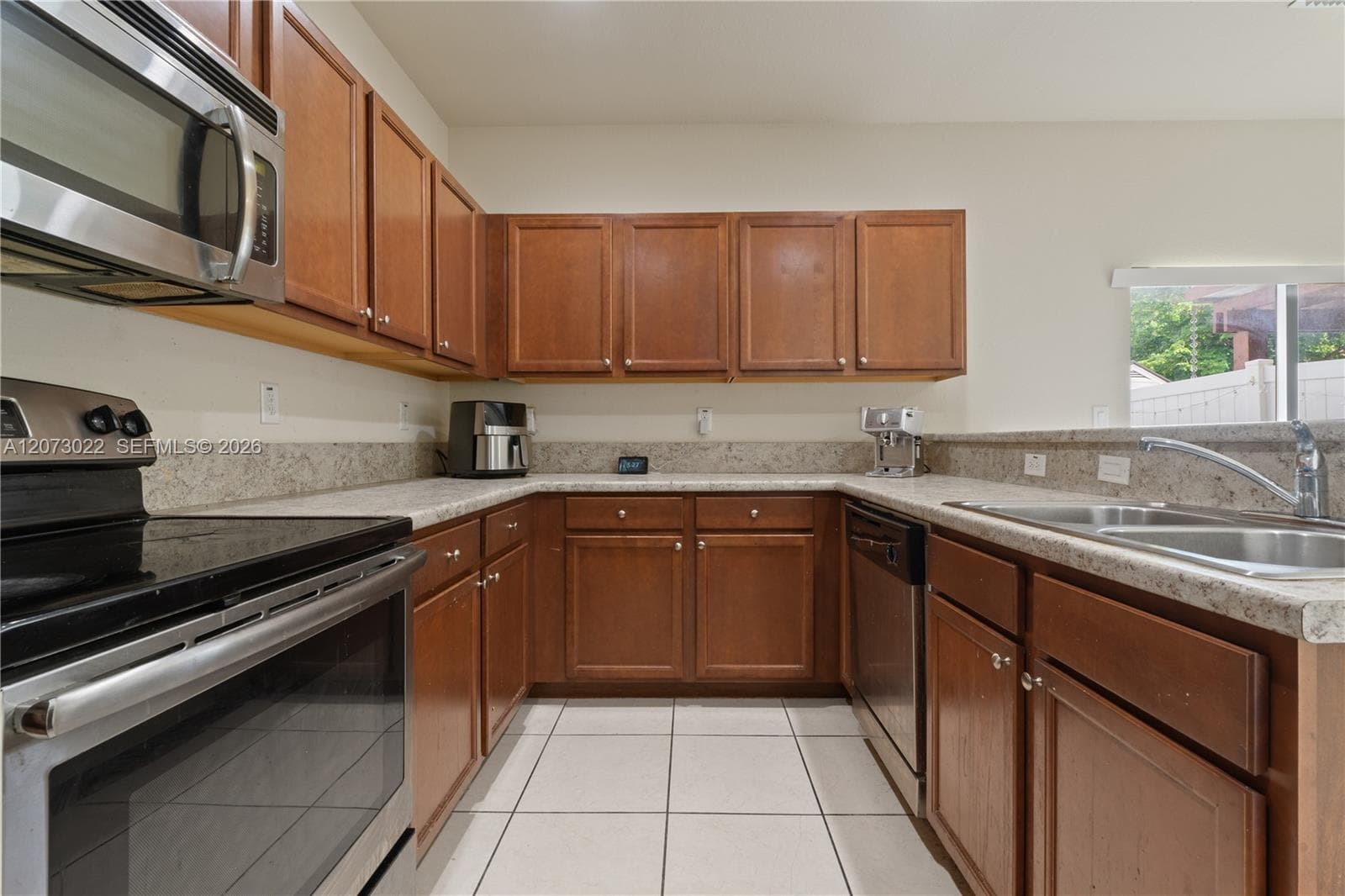 8881 W 35th Ln, Hialeah, FL 33018 photo 10
